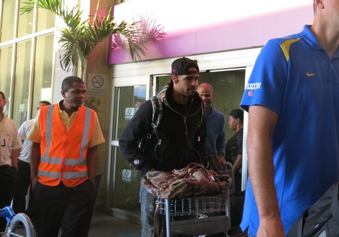 Desembarque da equipe do Maccabi no Rio (Foto: Amanda Kestelman) Desembarque da equipe do Maccabi no Rio (Foto: Amanda Kestelman)