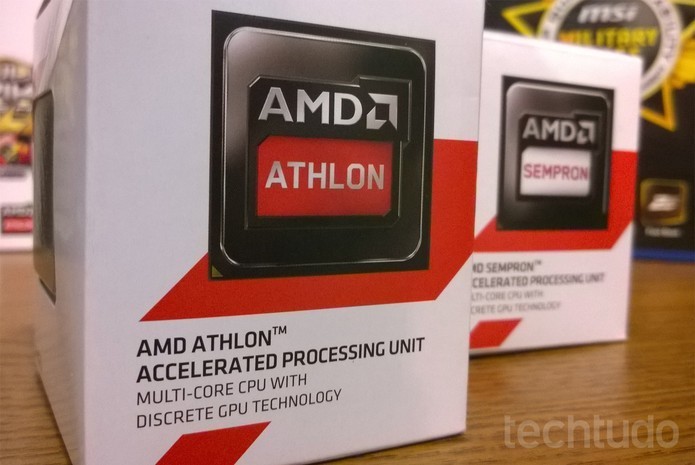 Na imagem, versões box (não OEM) de processadores Athlon e Sempron, os mais baratos da AMD (Foto: Isadora Díaz/TechTudo)