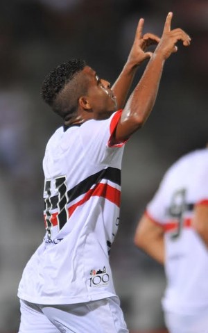 Santa Cruz x Oeste gol Keno (Foto: Aldo Carneiro/Pernambuco Press)