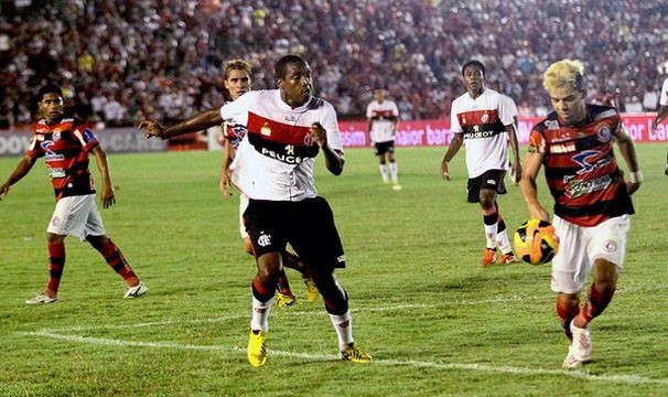 Renato Abreu marcou dois gols no primeiro jogo entre as equipes (Foto: Leonardo Silva / Vipcomm / Reprodução: Globoesporte.com)