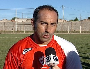 Baiano, preparador de goleiros do Uberaba Sport (Foto: Reprodução/TV Integração)