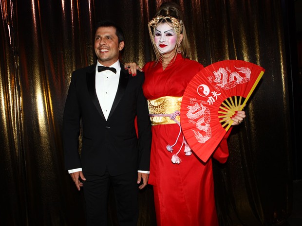 Wellington Muniz e Mirella Santos no Baile de Gala da Vogue (Foto: Iwi Onodera / EGO) Wellington Muniz e Mirella Santos no Baile de Gala da Vogue (Foto: Iwi Onodera / EGO)