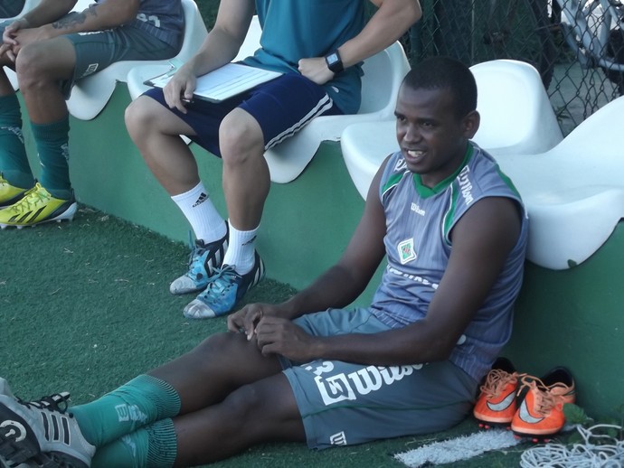 Café, meia da Cabofriense (Foto: Juan Andrade/ GloboEsporte.com)