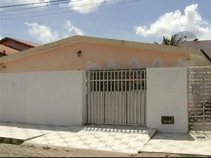 Casa da família Santos permanece vazia (Foto: Reprodução/Inter TV Cabugi)