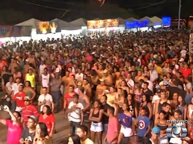 FOTO DO CARNAVAL GOIANESIA foto do carnaval goianesia: