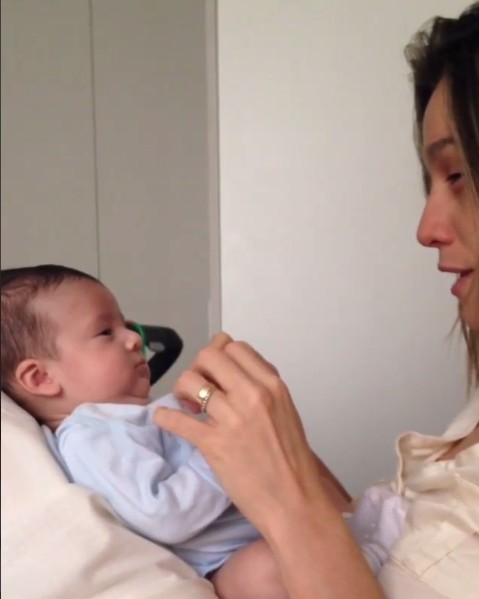 Fernanda Gentil com o filho, Gabriel (Foto: Reprodução/Instagram)