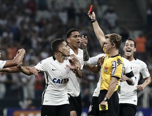 Árbitro que errou em Dérbi é liberado, mas recomeça na 3ª divisão do Paulista