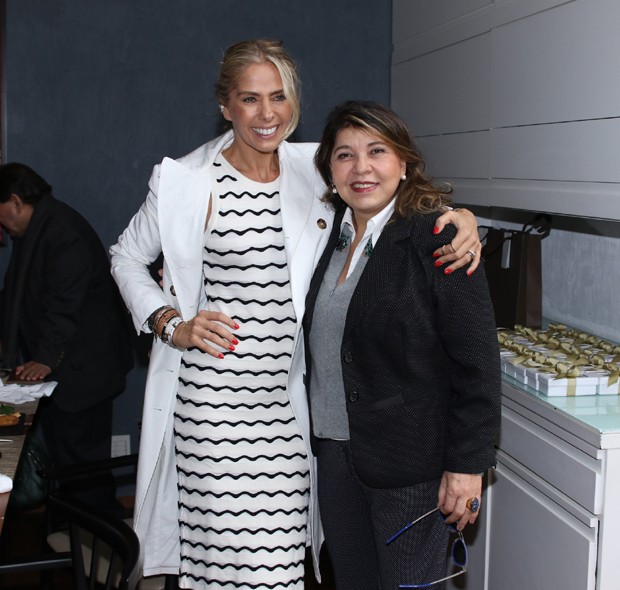 Adriane Galisteu e Roberta Miranda (Foto: AgNews) Adriane Galisteu e Roberta Miranda (Foto: AgNews)