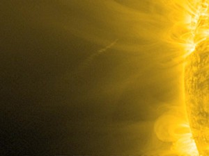 Cometa passa rente ao Sol (Foto: BBC)