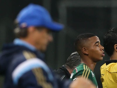 Oswaldo repete discurso sobre Gabriel Jesus: 