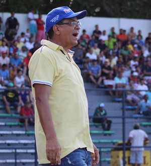 Francisco Diá, técnico do Altos (Foto: Renan Morais ) Francisco Diá, técnico do Altos (Foto: Renan Morais )