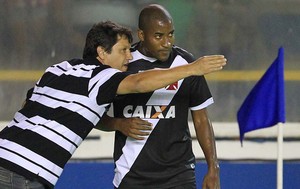 Adilson Batista e Edmilson Vasco x Coritiba (Foto: Marcelo Sadio / Flickr do Vasco)