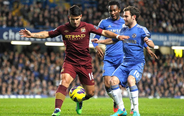 Juan Mata na partida do Chelsea contra o Manchester City (Foto: AP)