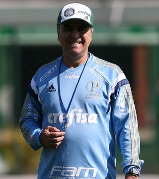 Marcelo Oliveira prega atenção e respeito contra vice-lanterna em casa