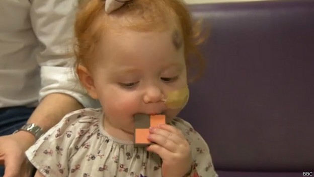 Margot foi diagnosticada com caso raro de leucemia em outubro (Foto: BBC)