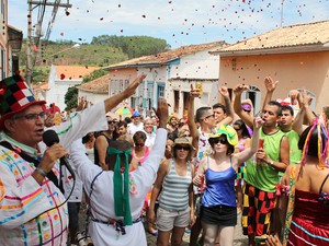 Benito Campos abre a concentração para o Bloco do Juca Teles, um dos mais tradicionais em São Luiz do Paraitinga (Foto: Fábio França/ G1)