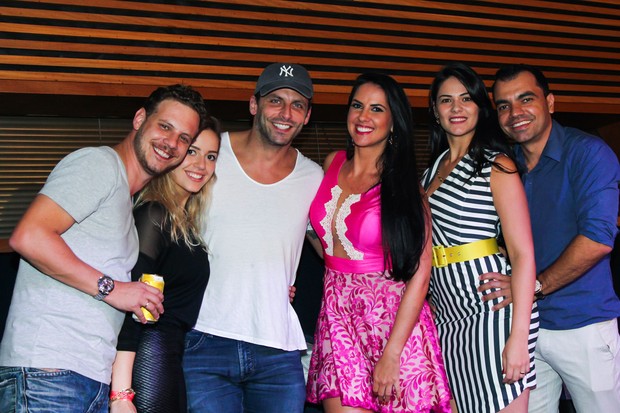 Gracielle Lacerda e mais famosos na plateia do show de Zezé e Luciano (Foto: Manuela Scarpa/Photo Rio News)