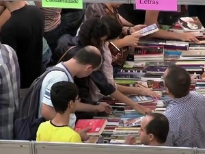 Moreira Campos será homenageado na Bienal 2014 (Foto: Reprodução/TV Verdes Mares) Moreira Campos será homenageado na Bienal 2014 (Foto: Reprodução/TV Verdes Mares)