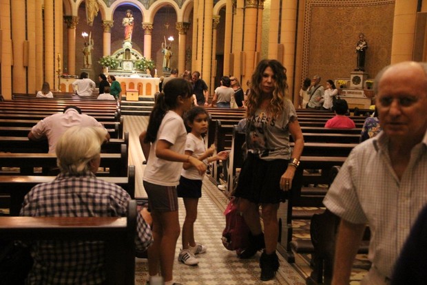 Elba Ramalho com as filhas (Foto: Rodrigo dos Anjos / AgNews)