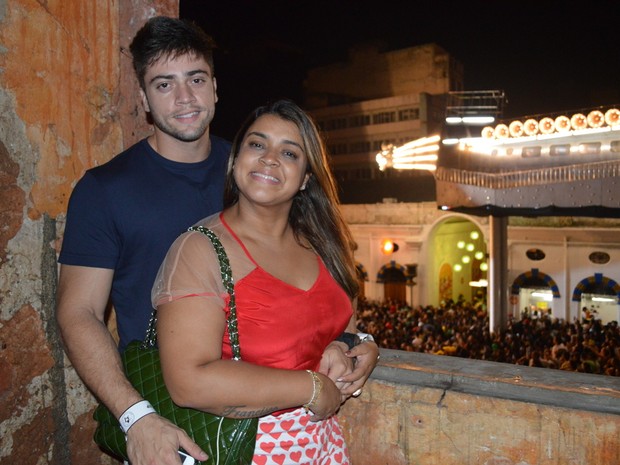 Preta Gil troca beijos com o namorado, Rodrigo Godoy, em show em Salvador, na Bahia (Foto: Felipe Assumpção/ Ag. News)