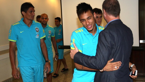Neymar no hotel da Seleção na Argentina (Foto: Mowa Press) Neymar no hotel da Seleção na Argentina (Foto: Mowa Press)