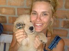 Bruno De Luca posta foto de Carolina Dieckmann com cachorrinho