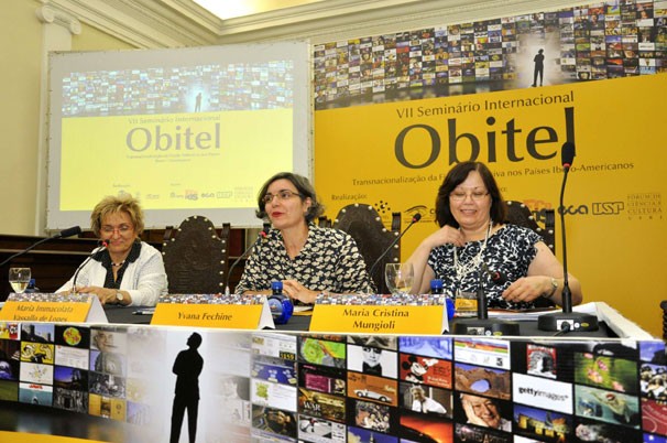 Maria Immacolata Vassalo de Lopes, Yvana Fechine e Maria Cristina Mungioli na terceira mesa do Obitel  (Foto: Renato Velasco)