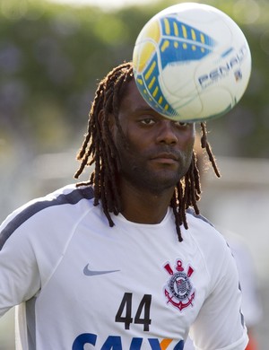 Guerrero faz tratamento, e Vagner Love pode ter chance contra Linense