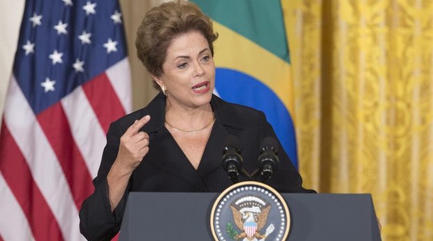 Dilma Rousseff durante coletiva na Casa Branca (Foto: EFE)