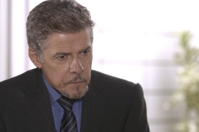 José Mayer é Tião em 'A lei do amor' (Foto: Reprodução/TV Globo)