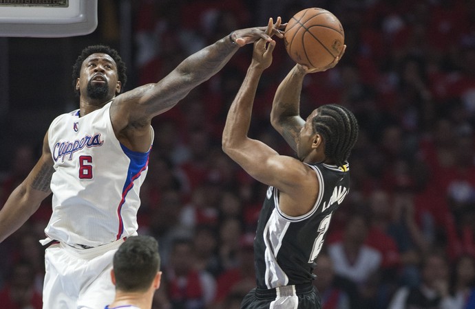 Kawhi Leonard e DeAndre Jordan Spurs x Clippers NBA - AP (Foto: AP)