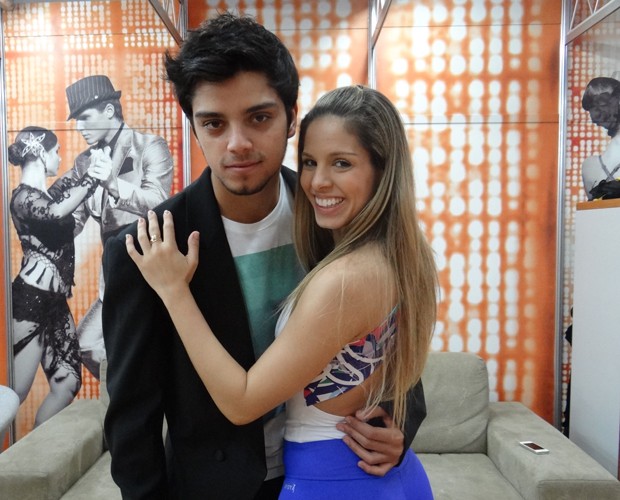 Rodrigo Simas e Raquel Guarini (Foto: Domingão do Faustão / TV Globo)
