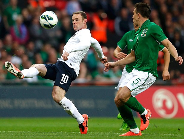 Rooney jogo Inglaterra Irlanda (Foto: Reuters)