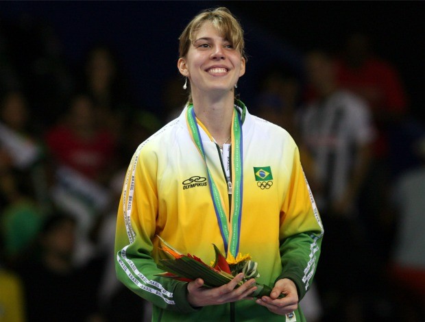Natália Falavigna prata taekwondo Pan do Rio 2007 (Foto: Agência O Globo)
