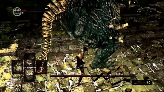 Tente acertar a parte traseira do monstro para causar danos críticos (Foto: Reprodução/Youtube)
