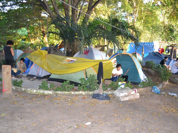 Vinte barracas são montadas no Parque Ecológico do Cocó há 12 dias (Foto: André Teixeira/G1)