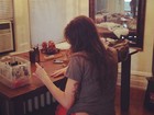 Isabeli Fontana 'paga calcinha' em foto postada no Instagram