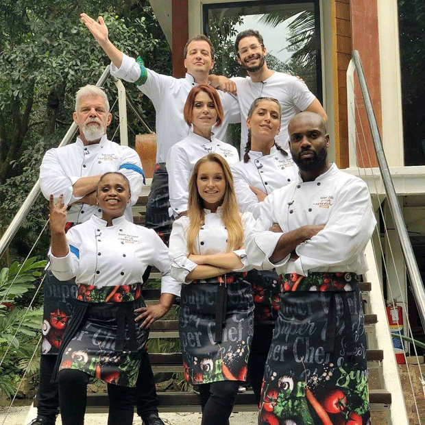 Daiane dos Santos com o elenco do Super Chef Celebridades (Foto: Reprodução/ Instagram)
