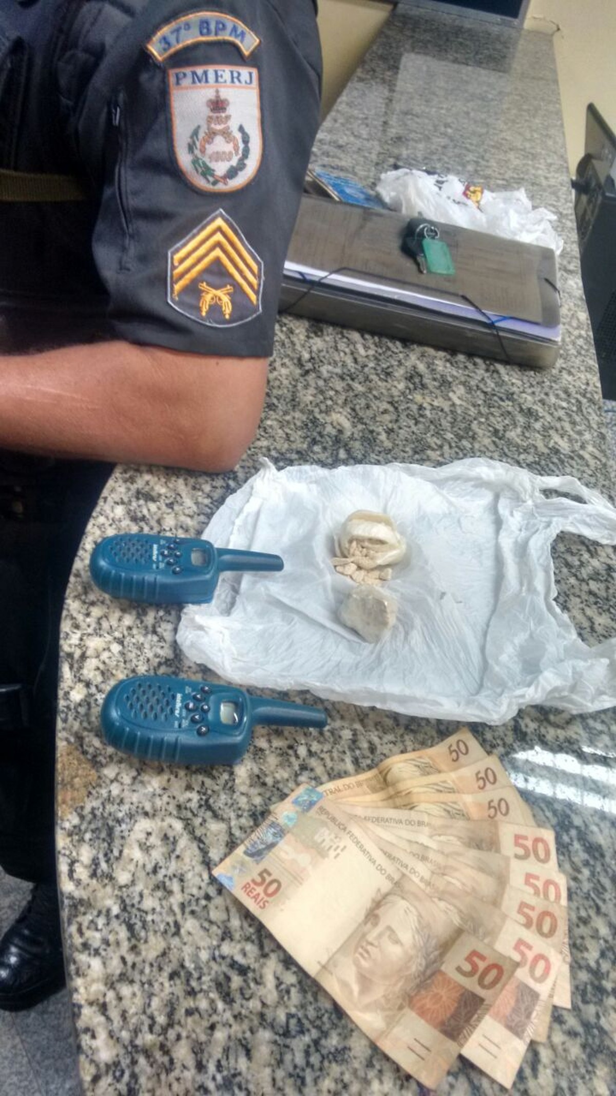 Suspeito de tráfico de drogas é preso em Penedo, Itatiaia, RJ - Globo.com
