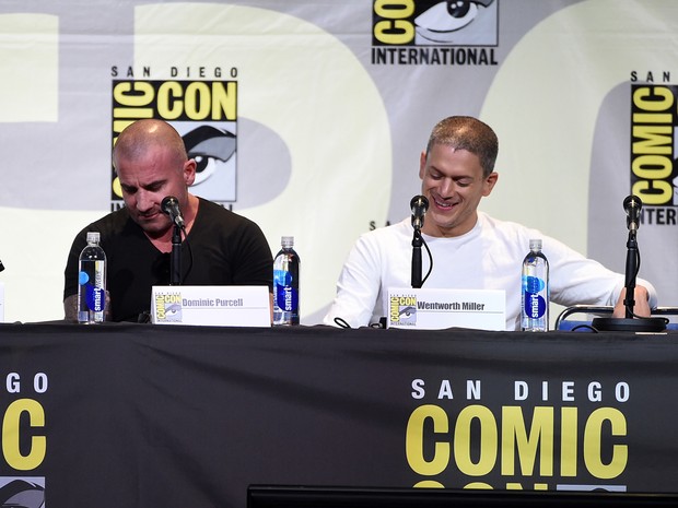 Os atores Dominic Purcell e Wentworth Miller falam sobre o retorno de Prison Break, neste domingo (24), na Comic-Con 2016 (Foto: KEVIN WINTER / GETTY IMAGES NORTH AMERICA / AFP)