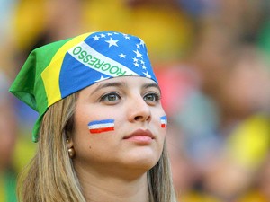 torcida da Costa Rica jogo Grécia (Foto: Reuters)