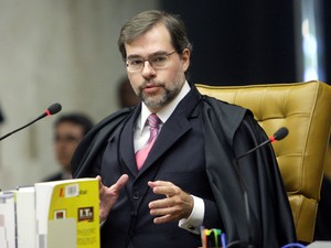 27 de agosto - O ministro Dias Toffoli deu o segundo voto de absolvição para o deputado João Paulo Cunha (Foto: Fellipe Sampaio/SCO/STF)