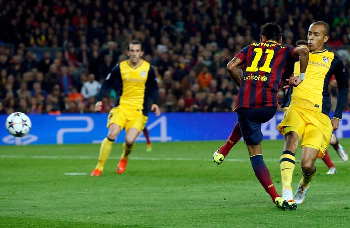Neymar gol Miranda, Barcelona x Atlético de Madrid (Foto: Reuters) Neymar gol Miranda, Barcelona x Atlético de Madrid (Foto: Reuters)