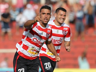 Pottker celebra momento mágico e diz não pensar no interesse do Corinthians