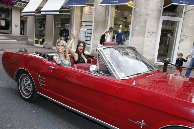 Julia Faria e Thaila Ayala em Cannes (Foto: Felipe Panfili / AgNews)