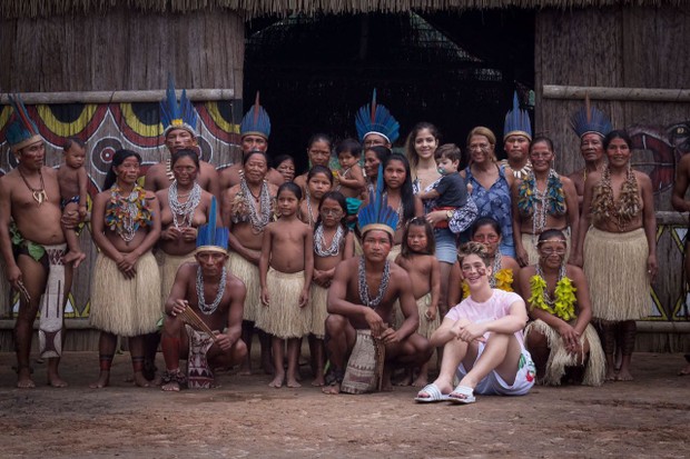João Guilherme Avila visita tribo indígena no Amazonas (Foto: Naira Ávila/Divulgação)