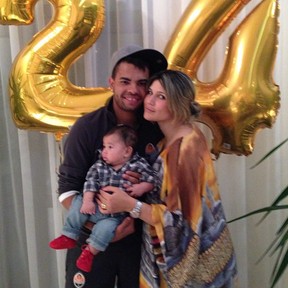 Dani Souza com o marido, Dentinho, e o filho do casal, Bruno Lucas (Foto: Instagram/ Reprodução)