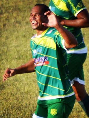 Aloísio Chulapa estreou no Ipanema fazendo dois gols (Foto: Divulgação Instagran)