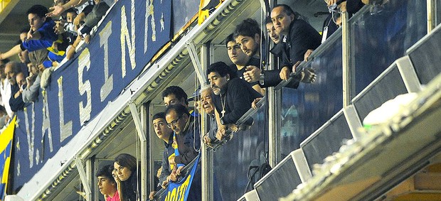 Maradona na torcida do Boca Juniors Libertadores Corinthians (Foto: Marcos Ribolli / Globoesporte.com)