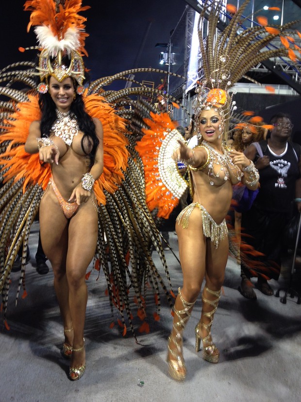 Samba dancers Brazilië, Carnaval, Trinidad